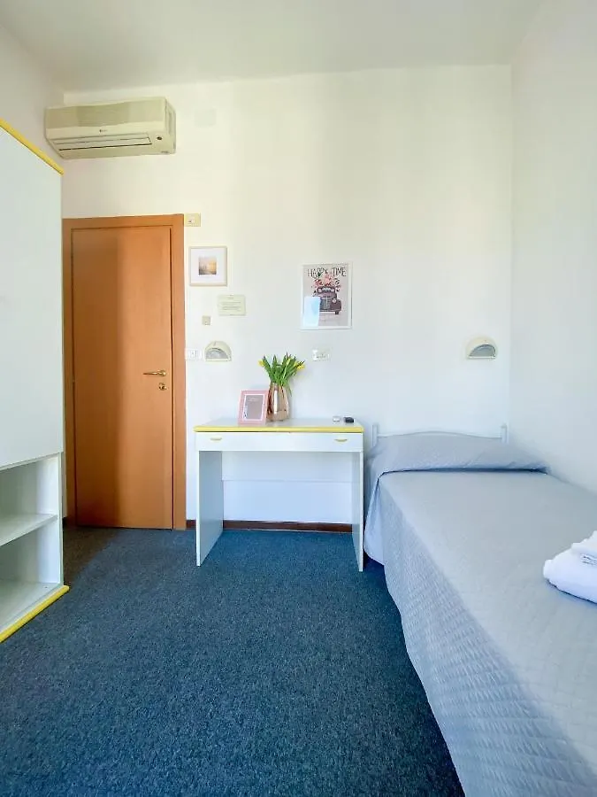 Hotel Berlino Cattolica 3*,